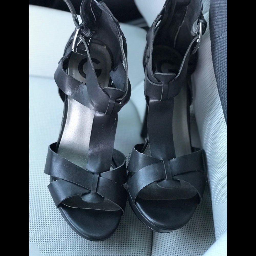 Guess sandals/Heels